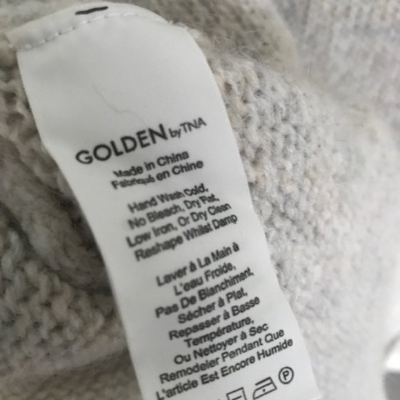 TNA/Aritzia | GOLDEN Knit Sweater - Picture 3 of 3